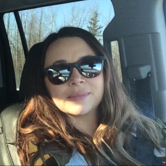 Meet your Posher, Sara - Picture 1 of 1